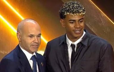 [篮球]赵睿压哨三分领衔2025年度好球