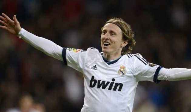 半场-李源一破门迭戈补射扳平 泰山暂1-1海牛